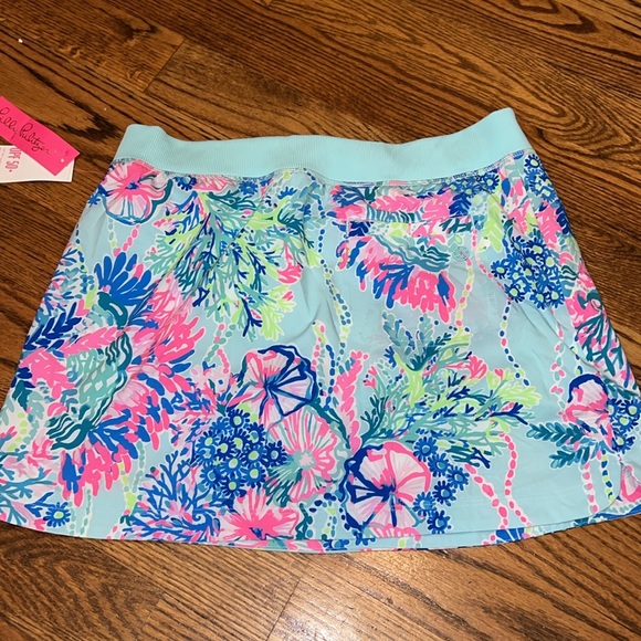 Lilly Pulitzer UPF 50+ Luxletic Run Around Skort Beach You To It Large NWT - Picture 9 of 10